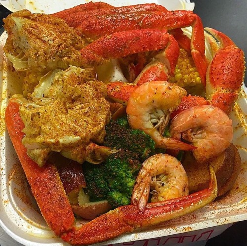 black-exchange:  Seafood Sensation  facebook.com/Seafood-Sensation-331795326850843 // IG: seafood_sensation  Nashville, TN  CLICK HERE for more black-owned businesses!   After a big juicy clit why not have some tasty seafood….