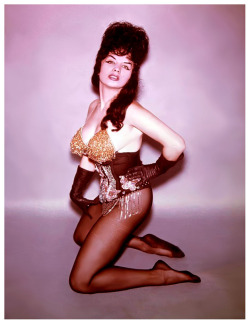 burleskateer:  Natasa           aka. “America’s 1961 Calendar Girl”.. 