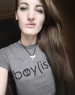 weareflawed-butbeautiful:  Hella proud to be a tomboy✌ #boyishgirls