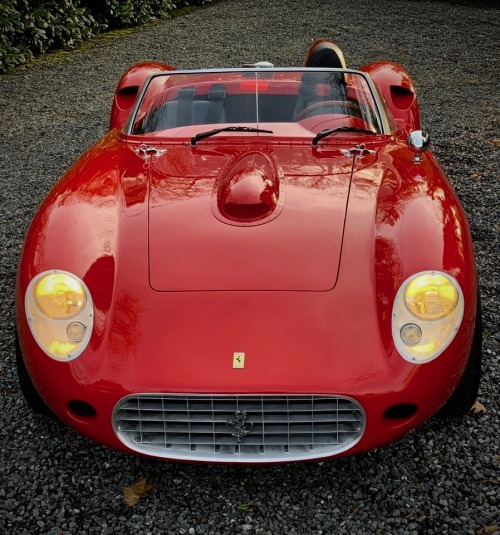 utwo:  1959 Ferrari Testarossa Roadster© Speed 8 Classics