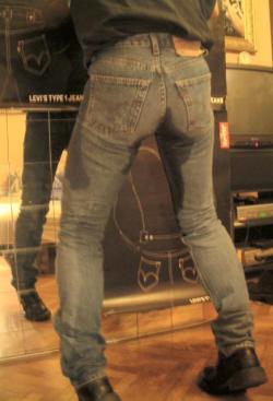 wetjeans6:  pissed jeans butt 