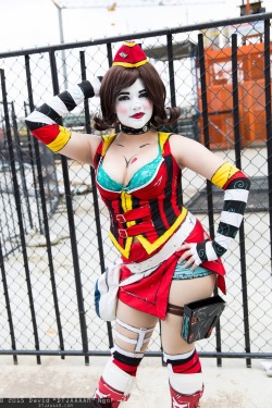 andy-doescosplay:  Mad Moxxi: andy-doescosplay Photography: dtjaaaam
