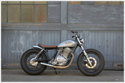 caferacerpasion:  Suzuki GN400 Brat Style by Holiday Customs