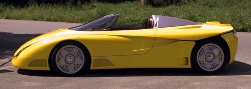 carsthatnevermadeit:  Ferrari F100r, 1999 byÂ Fioravanti. A roadster version of their earlier Ferrari concept which also had a rear spoiler that doubled as an air brake and a futuristic interiorÂ 