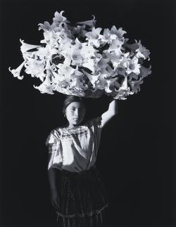 Flor Garduño, Basket of Light, Sumpango, Guatemala, 1989