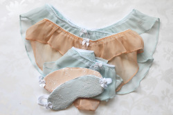 angelafriedman:  Little matching sleep masks and silk panties…