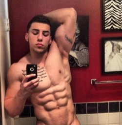 texasfratboy:  damn, those abs are fucking amazing!!! 🏂Teens