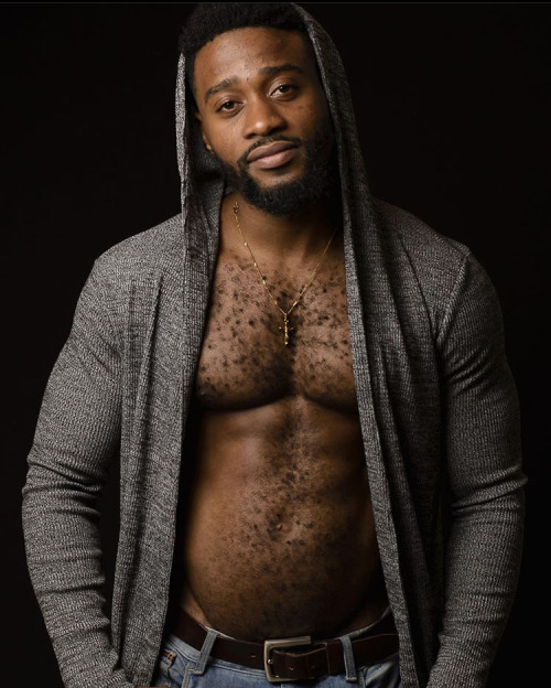 charlibal:  hairy chest