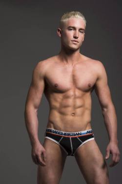andrewchristian:  PRESIDENTS DAY SALE!!!25% off Use Code: 25PRESDAYITEMS