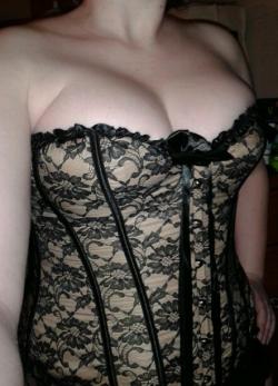 sensual-desires88:  Yay I got my new corset! My breasts kinda