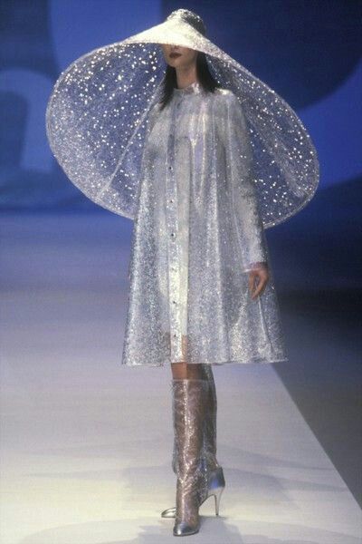 a-state-of-bliss:  Paco Rabanne Haute Couture Fall/Wint 1997