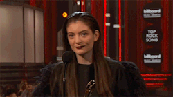 elemeno-pee:   Lorde wins Best Rock Song and is understandably