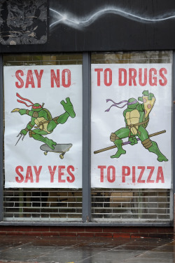 amazon-official:  fishbug:  SAY NO SAY YES TO DRUGS TO PIZZA