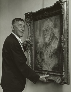 tierradentro:  Oskar Kokoschka holding his “Portrait of Auguste