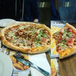 We came, we saw, we did not conquer!  #nyfold #pizza #manvsfood