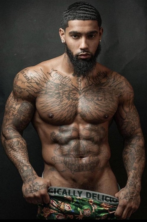 kingofazzsblog:  I’m so fucking in love with him……………………..