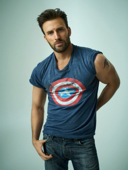 flawlessgentlemen:Chris Evans photographed by Peggy Sirota for