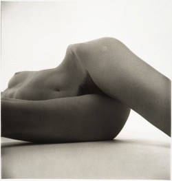 mortalmofos:  by Irving Penn 