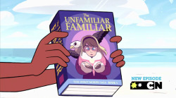 trousersquid:  leela-summers:  Did anyone notice that the books