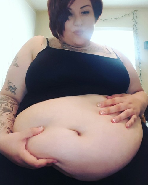 helloimbabs:  Cute and fatâ€¦ 