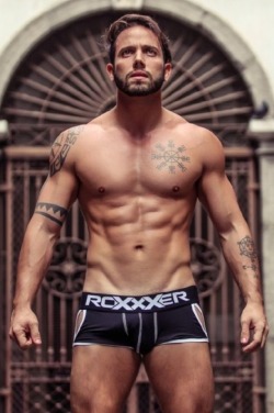 hotmen-addiction: