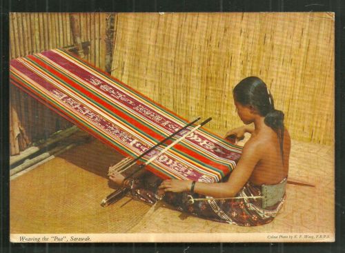 Malaysian Iban Dayak women from Borneo, via Lim Yap.