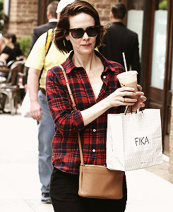 fuckyeah-sarahpaulson:  Sarah Paulson, Out and About in New York