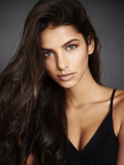 thegildedangels:  VSFS: 2015 NEWCOMERS: Bruna Lirio.