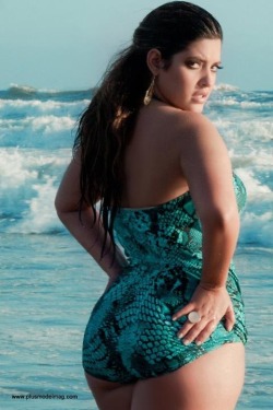 pictureprettyplussize:  Denise Bidot - Plus Mag