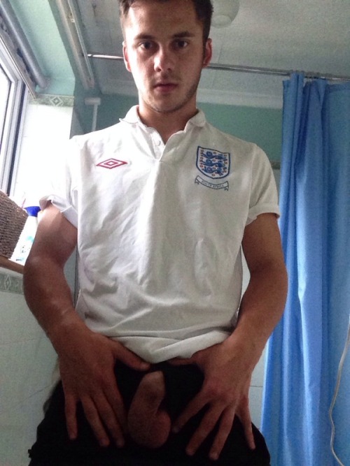 myukladsnaked:  400 likes on this post and il post the video of norwich boy luke wanking till he cums :)   serving Tom Daley realness
