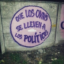 fourfivesecondsto:  👌 #ovni #politicos #temuco #chile #graffity