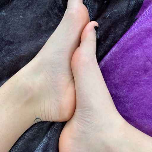 maceysellsfeet: