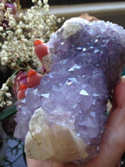 lavenderwaterwitch: Amethyst & Baby’s Breath Instagram