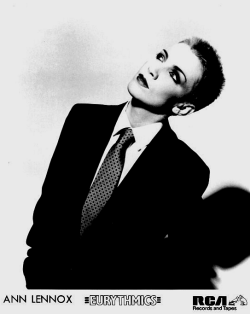 hollywoodgoestofrankie-blog:  Annie Lennox/Eurythmics 