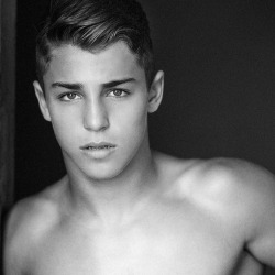 Tanner Zagarino