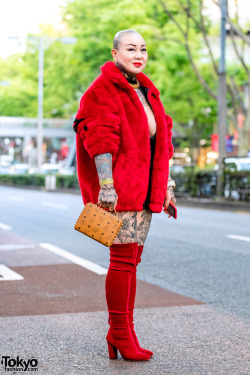 tokyo-fashion:Fashion boutique owner Amy on the street in Harajuku