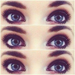 awesomeagu:  Blue eyes