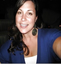 exposer171:  Take Kelly’s Poll!Do you know/recognize Kelly?