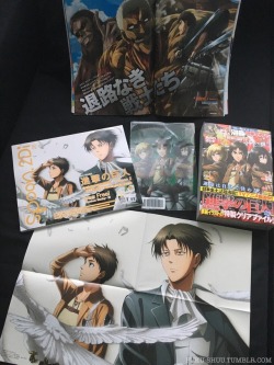 Just received the June magazine merch haul for SnK (For July