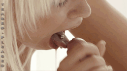 cumshot-on-my-face-xxx:  for more great cumshots and facials