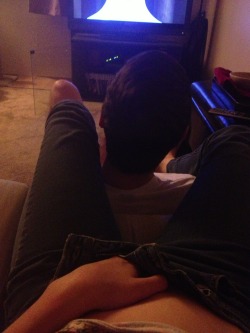 snappyginger:  Playing with myself while we watch justice league.