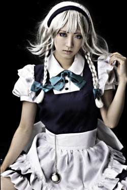 cosplay-soul:  Sakuya Izayoi | The Touhou Project   She’s