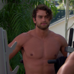 hotashellcelebmen: More here : http://shirtlessmenontheblog.blogspot.fr/2016/08/pierson-fode-shirtless.html?zx=8a9115702e409c0b