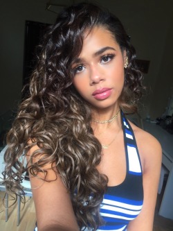 aaliyahroyle:  When the lighting is good all around the Royle