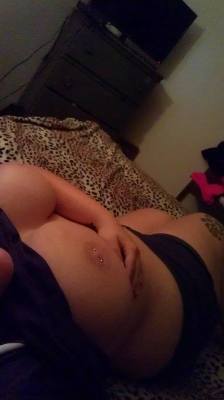 tittstatts:  #bigtits #grabthem  Get over here