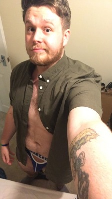 thelonelyhobbitcub:I decided to don a jock when we all went out