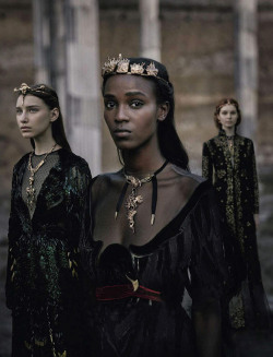 vmagazine:  VALENTINO (Haute Couture Fall/ Winter 2015-16) -