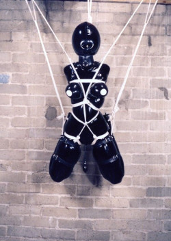 heavy-bondage-pics:  heavy-bondage-pics.tumblr.com