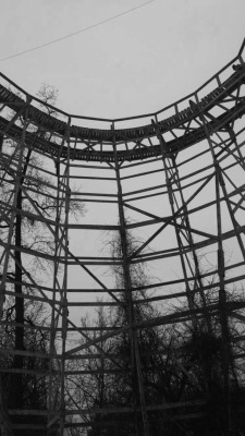 the-maddie-hatter:  Abandoned amusement park 