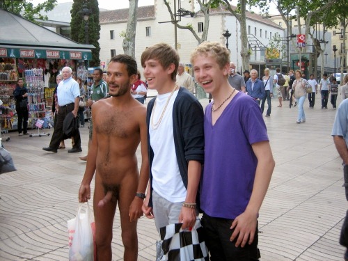 nudemenonthestreet:  Barcelona, when it was legal to be nude on the street